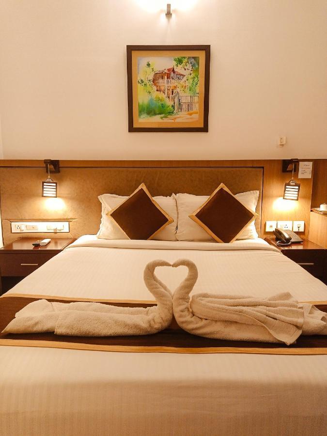 Hotel De Grand Кожикод Екстериор снимка