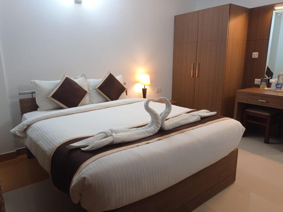 Hotel De Grand Кожикод Екстериор снимка
