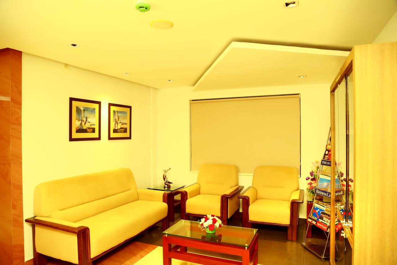 Hotel De Grand Кожикод Екстериор снимка